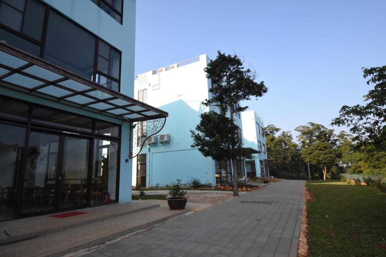 巨缿民宿巨象民宿 Sanyi Exteriör bild